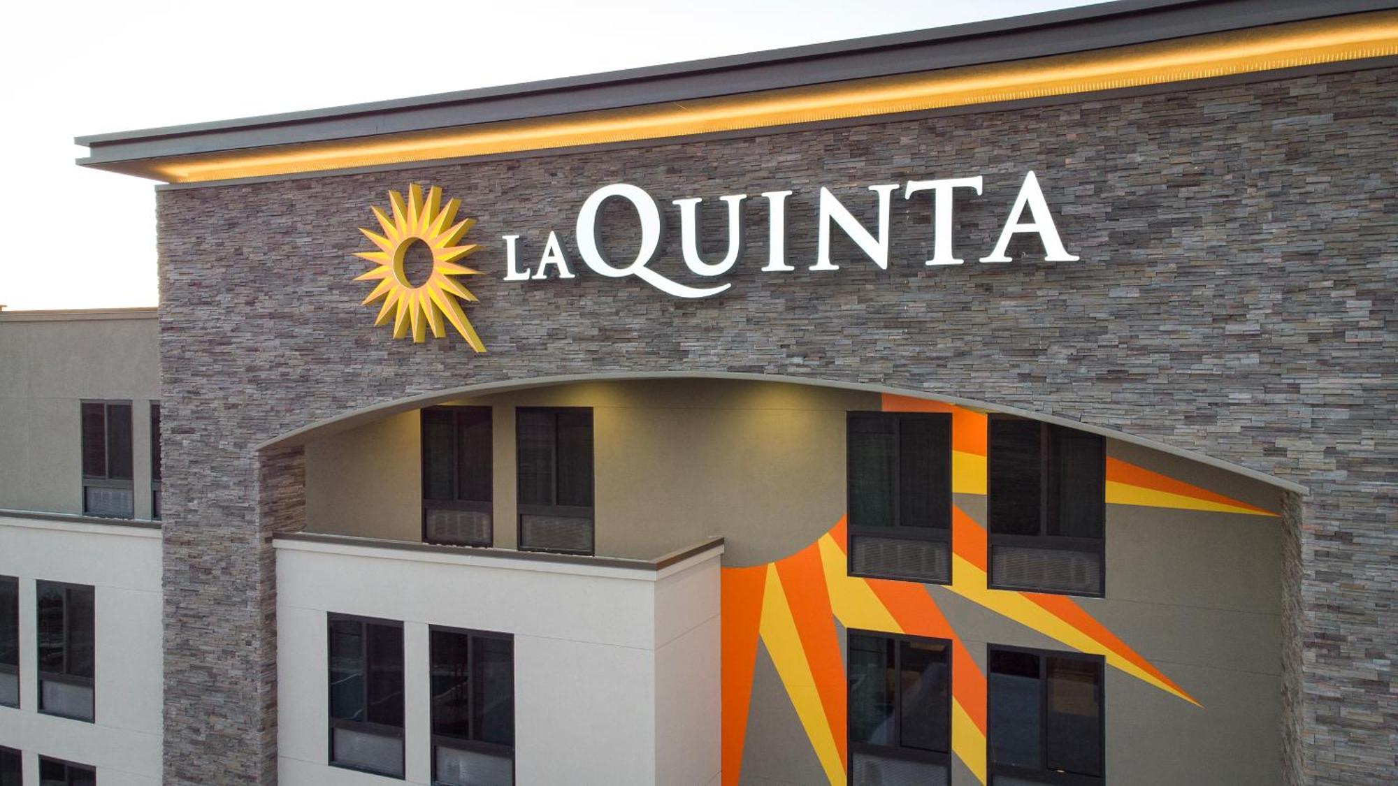 La Quinta Inn And Suites By Wyndham Lincoln Exterior foto