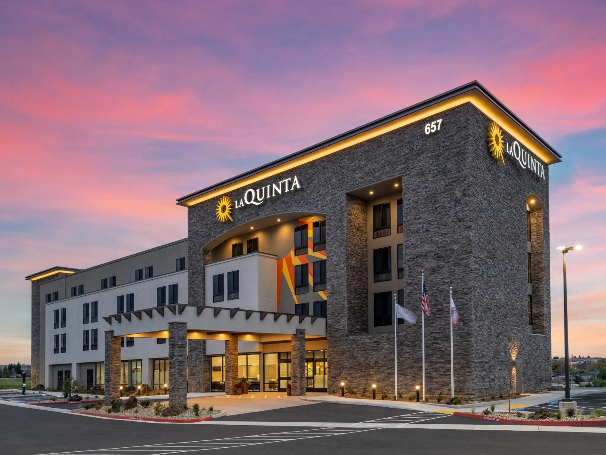 La Quinta Inn And Suites By Wyndham Lincoln Exterior foto