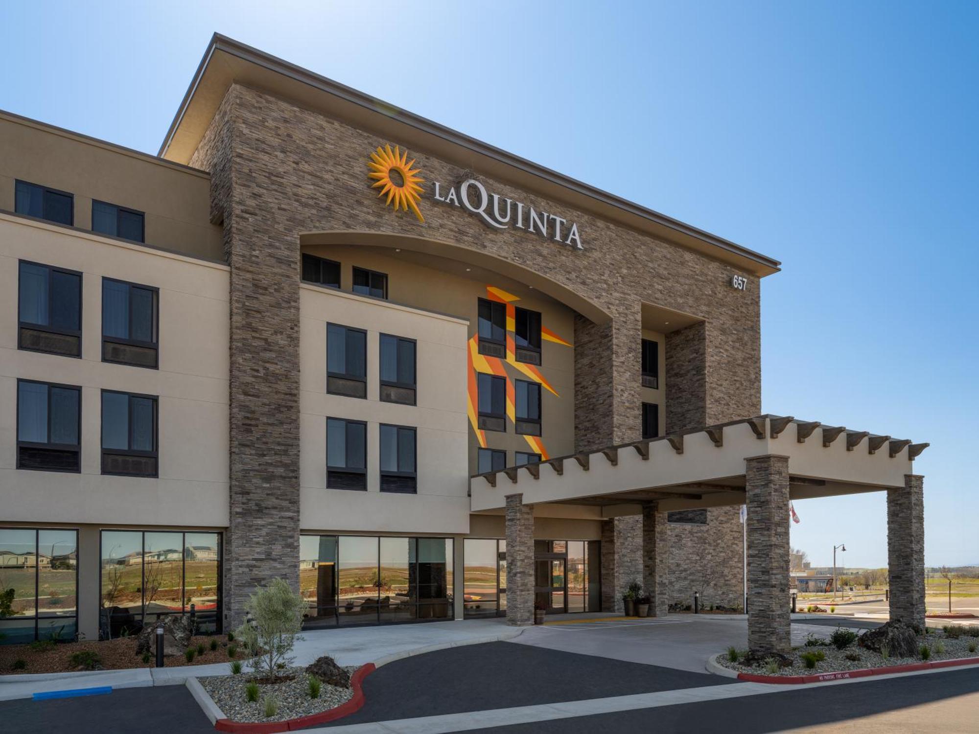 La Quinta Inn And Suites By Wyndham Lincoln Exterior foto